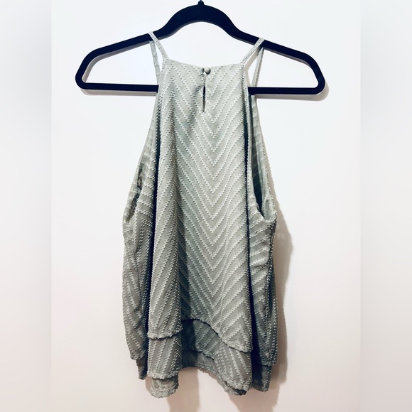 Tiered Green Cottage Keyhole Tank Top Blouse. - Picture 4 of 11